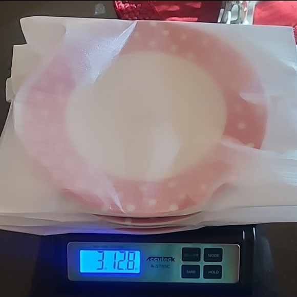 ♠️Kate Spade Red Dot Accent Plates - Picture 6 of 6